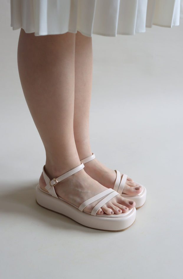 Tori Flatform Sandals (Blush) - Our Daily Avenue
