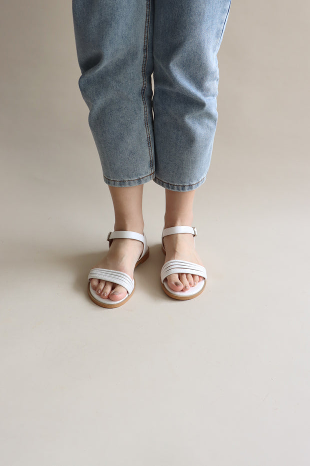 EXCLUSIVE - Tinsley Sandals (White) - Our Daily Avenue